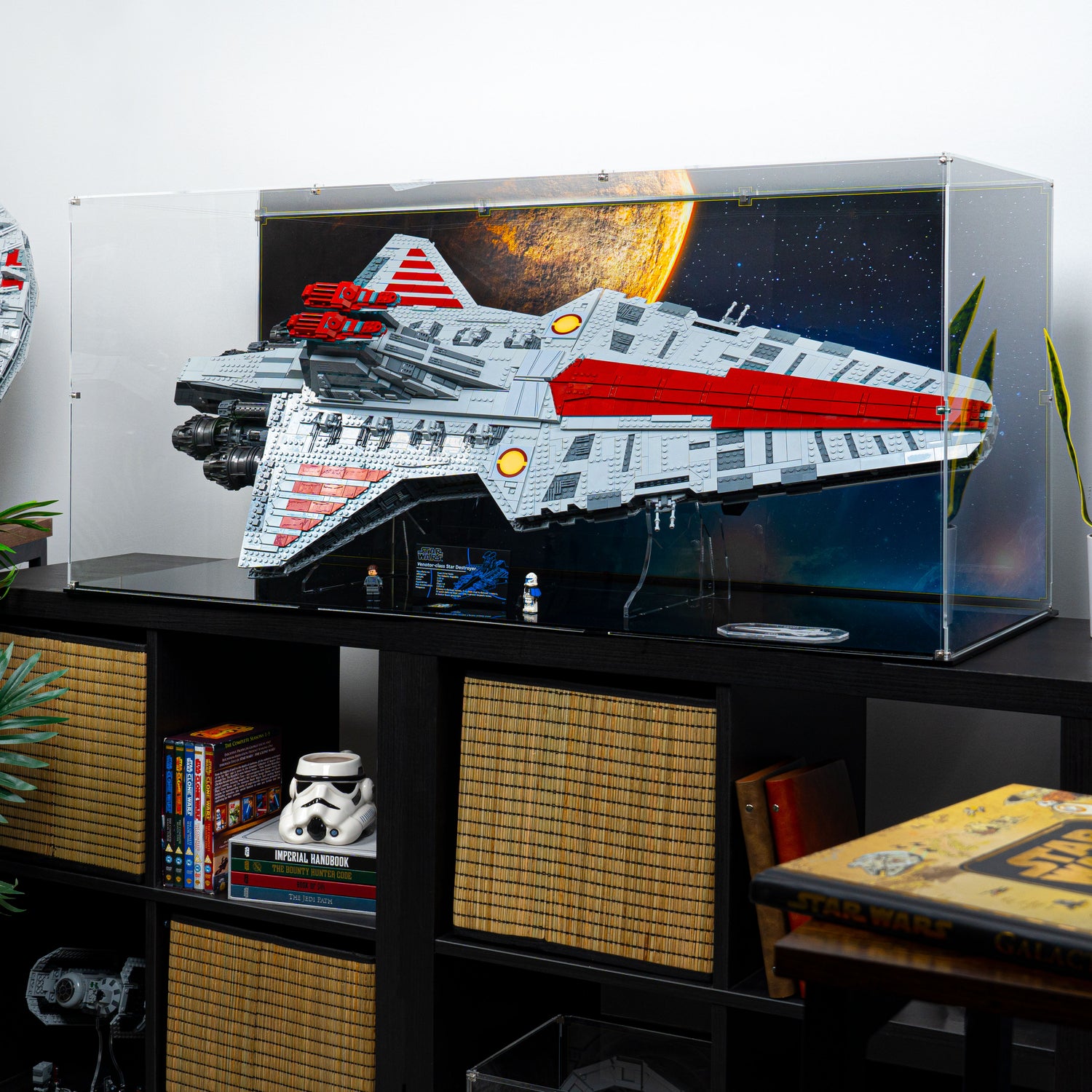 LEGO Venator Republic Cruiser Display Stand