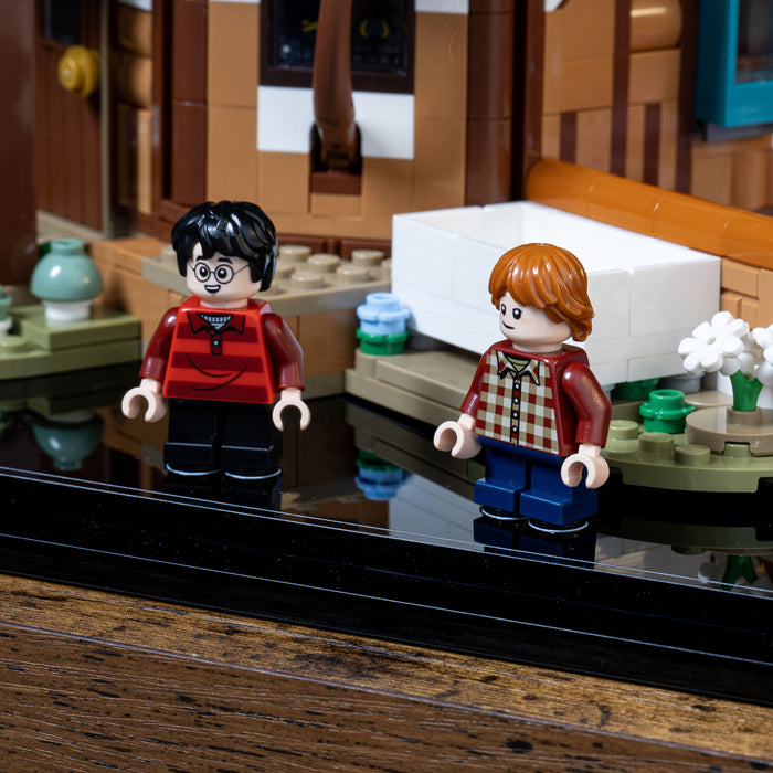 Display Case for LEGO® Harry Potter™: The Burrow Collector’s Edition (76437)